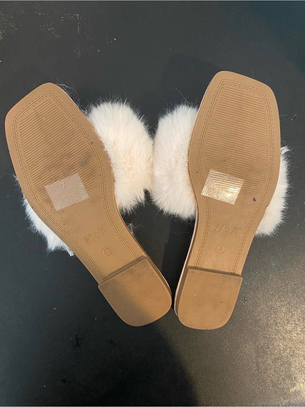 H2K Faux Fur Rhinestone Slides - Cream/White Sz 7